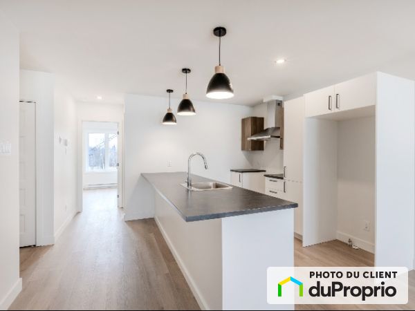 34 Rue des Turquoises, St-Apollinaire for rent