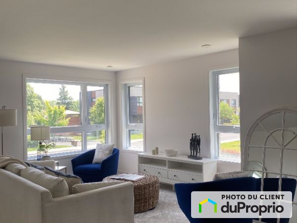 4131, rue des escadrons, Longueuil (St-Hubert) à louer