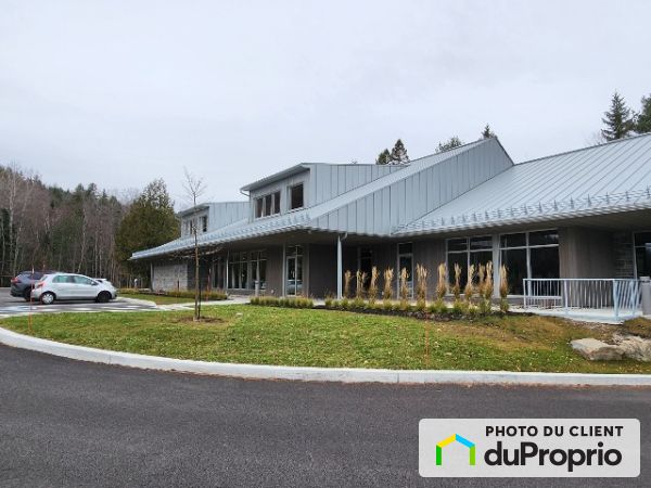 1364-1366 Route 117, Val-David for rent