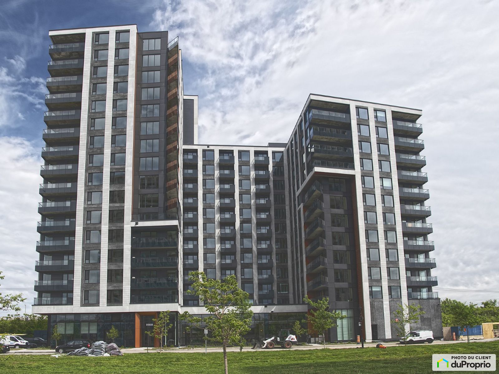 2200 rue Sauvé Ouest — photo 2