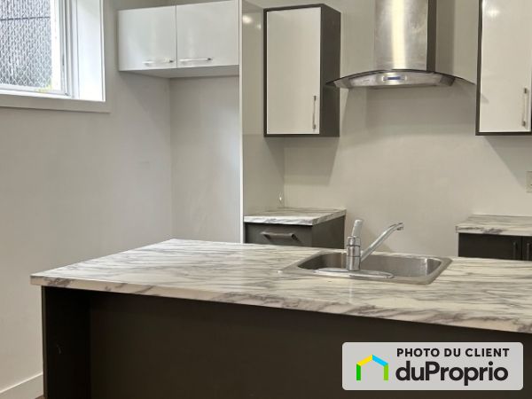 6950 Spriggs, Longueuil (St-Hubert) for rent