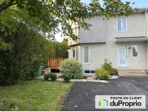 1243, Saint-Joseph, Chambly à louer