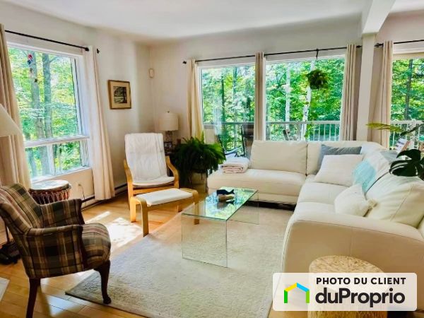 824 Rue du Rocher-Boisé 824 Rue du Rocher-Boisé, Ste-Adèle for rent