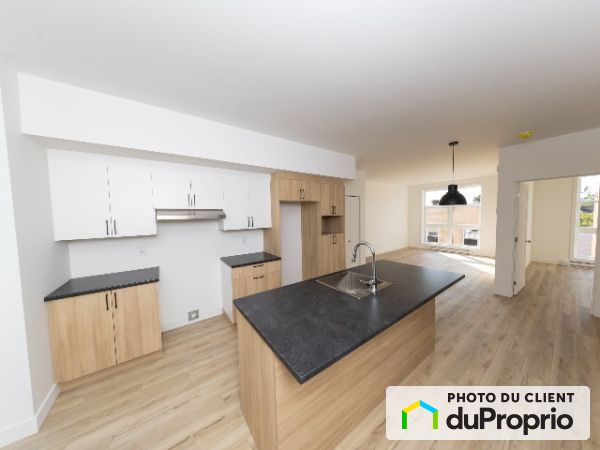 585 rue St-Bonaventure, Saint-Roch for rent