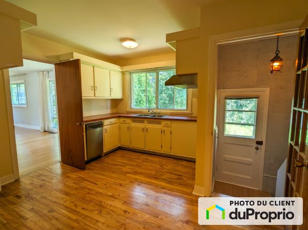 84 9th street, Pierrefonds / Roxboro for rent