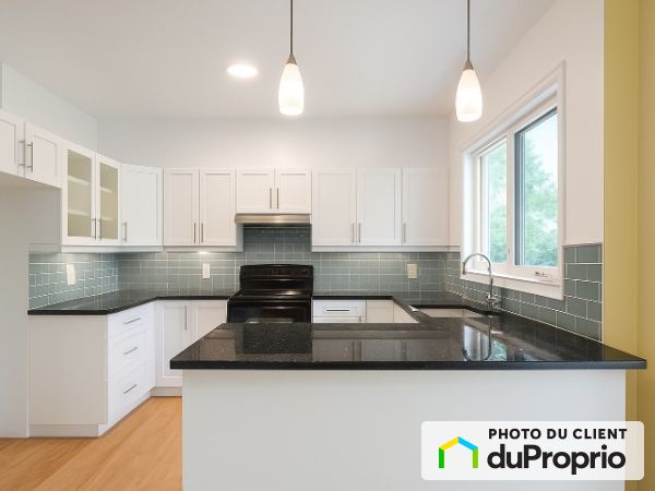 12047 Valmonf, Ahuntsic / Cartierville for rent