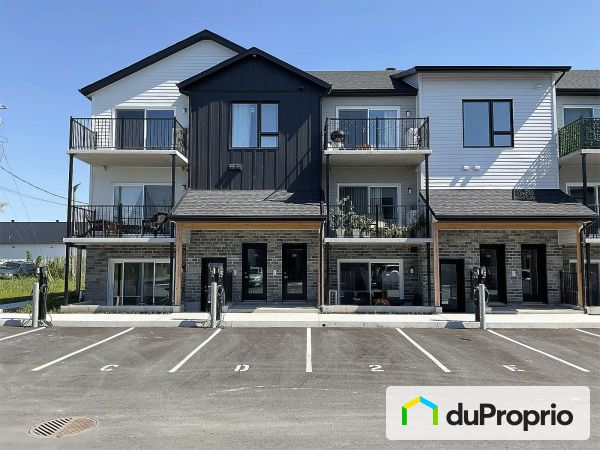 105-2210 route 122, St-Cyrille-De-Wendover à louer