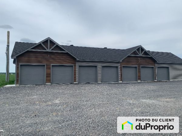 676, route 201, St-Clet à louer