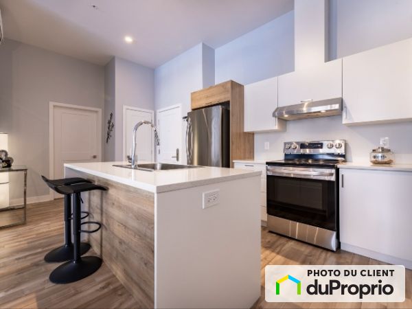 304-200 Avenue des Chênes, Candiac à louer