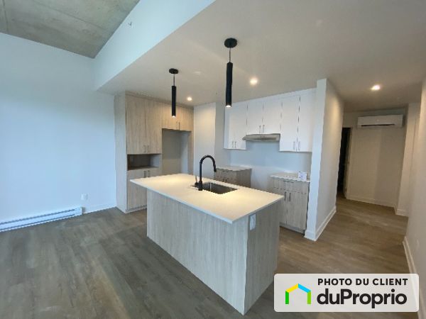 13265 boulevard du Curé-Labelle, Mirabel for rent