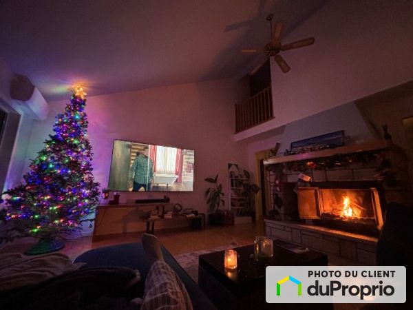 21, Place du Plein-Air, St-Sauveur à louer