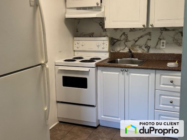 307-175 De Navarre, St-Lambert for rent