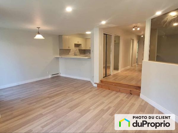 4-656 Trait-Carré, Laval-des-Rapides for rent