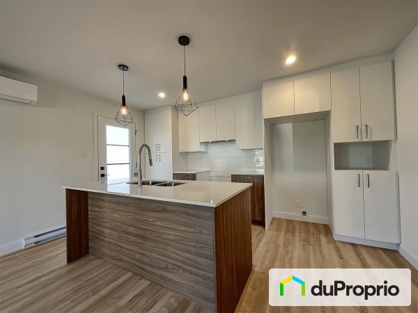 101 à 113, rue Plante, St-Lambert-De-Lauzon à louer