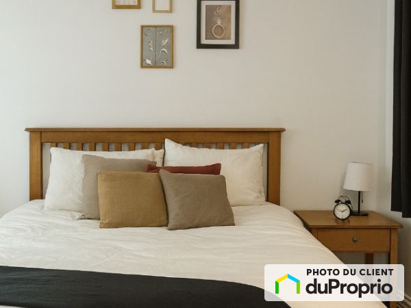 2-810 chemin Avila, Piedmont for rent