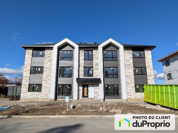 975, rue de Chaumont, St-Jérôme (Bellefeuille) à louer