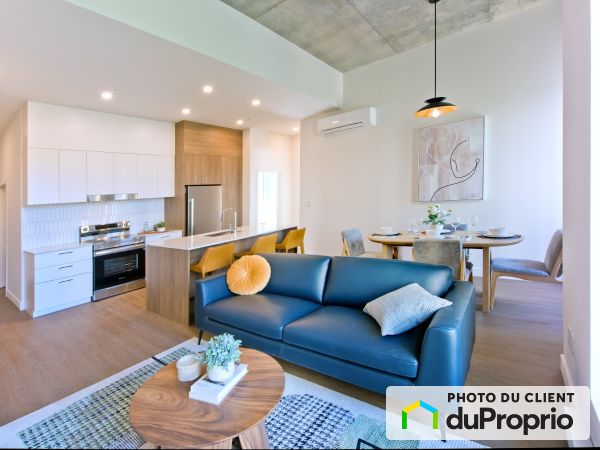 220, boulevard Harwood, Vaudreuil-Dorion à louer