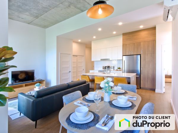 220, boulevard Harwood, Vaudreuil-Dorion à louer