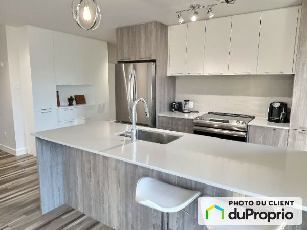 301-4 avenue Donegani, Pointe-Claire for rent