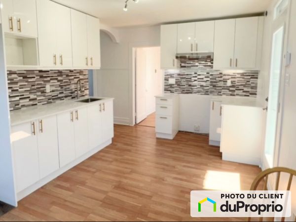 8, rue Marchand, St-Jérôme (Bellefeuille) à louer