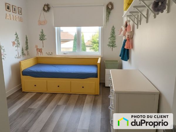 1676 rue Georges, Longueuil (St-Hubert) for rent