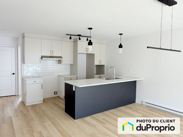 2200, Route 122, St-Cyrille-De-Wendover à louer