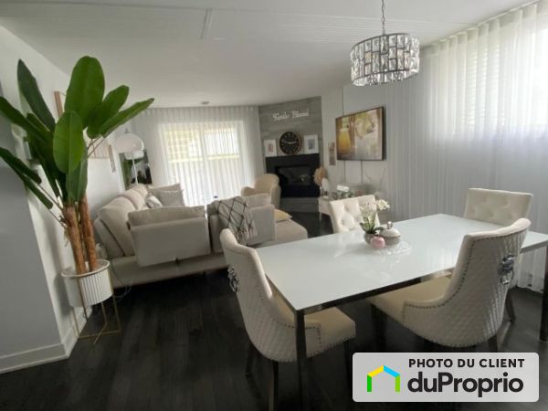 2475 rue de Versailes, Mascouche for rent