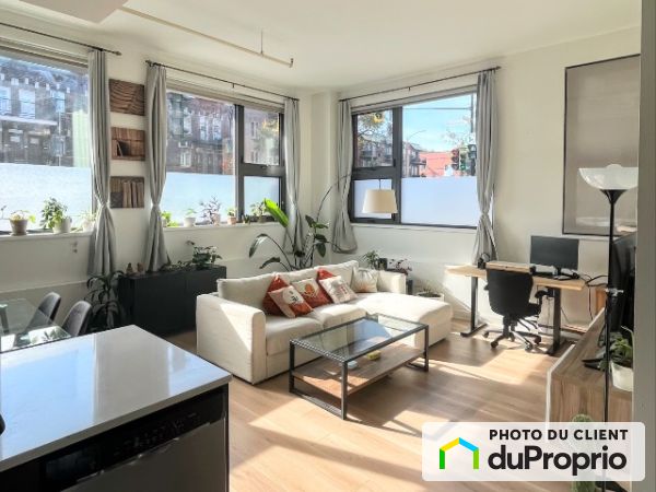 Apartment Living Room - 5363 Saint-Denis, Le Plateau-Mont-Royal for rent
