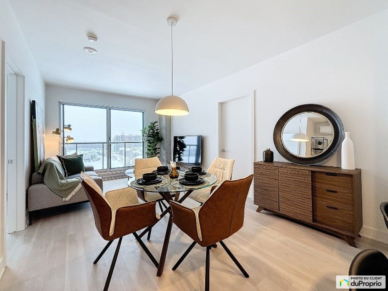 2255 boulevard Daniel-Johnson - Phase A et B - Unité 4½ - Mostra Centropolis — photo 1