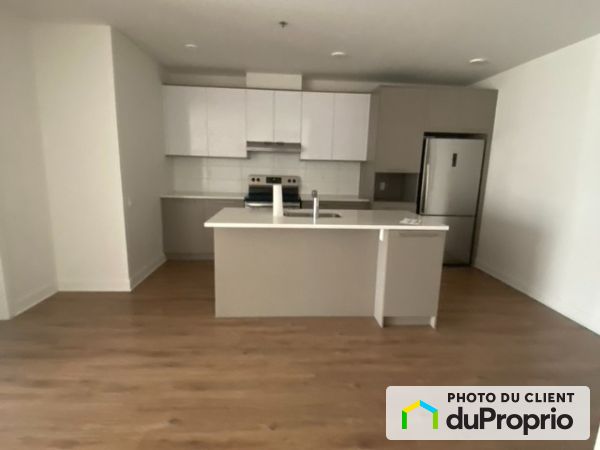 1050 Boulevard Vauquelin, Longueuil (St-Hubert) for rent