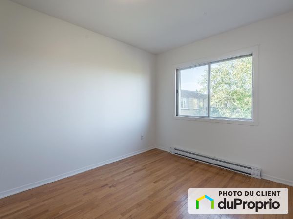 250 Bd Bishop Power, LaSalle for rent