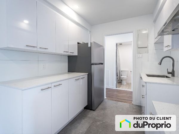 250 Bd Bishop Power, LaSalle for rent