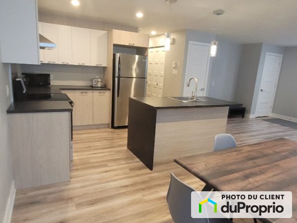 3602, rue Caron, Longueuil (St-Hubert) à louer