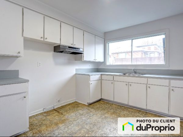 . rue Robillard, Ste-Therese à louer