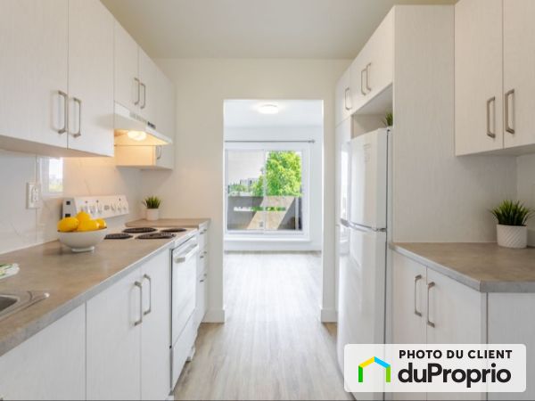 Cuisine du logement - 2705 rue Modugno, Saint-Laurent à louer