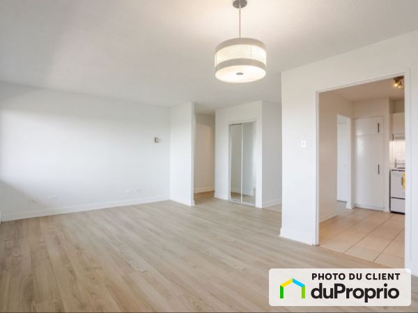 135 place Côte-Vertu, Saint-Laurent for rent