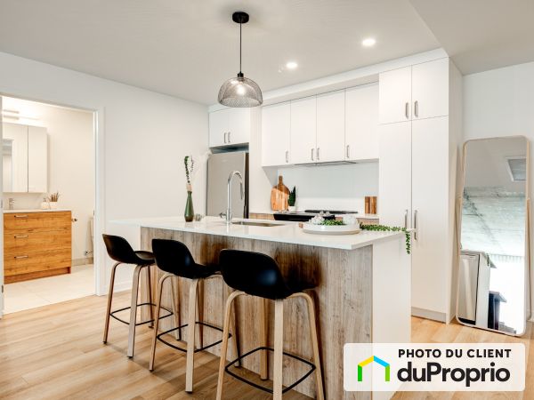 Unité 4 1/2 - 175 avenue des Chênes, Candiac for rent