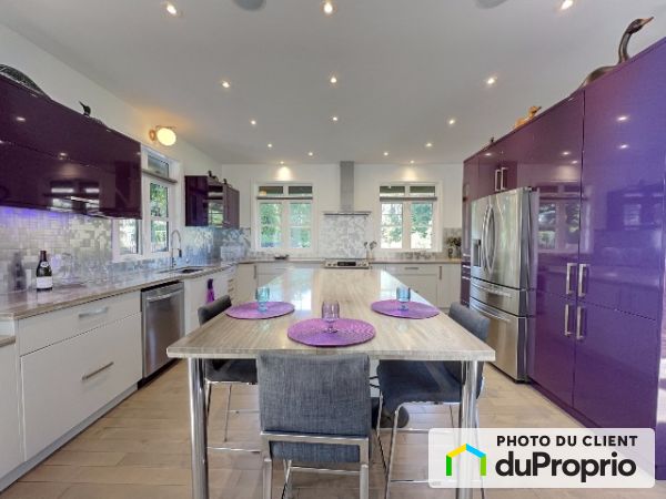 Cuisine du logement - 1-19, avenue des Buses, St-Sauveur à louer