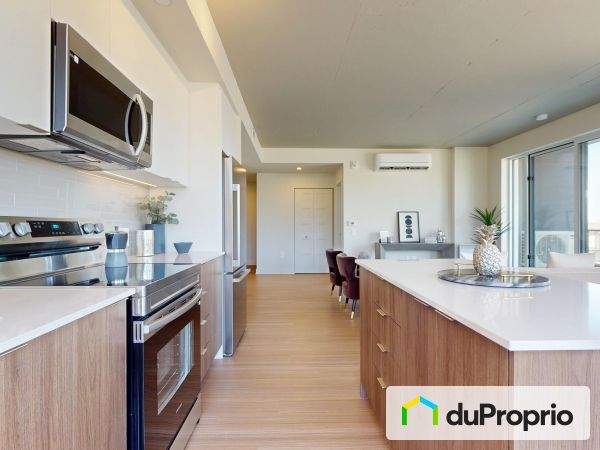 3870 boulevard Saint-Elzéar Ouest - type 2.04, Chomedey for rent