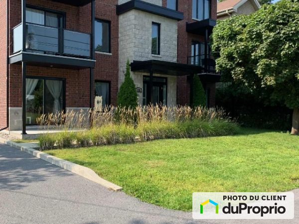 202-820 rue Brébeuf, Ste-Catherine for rent