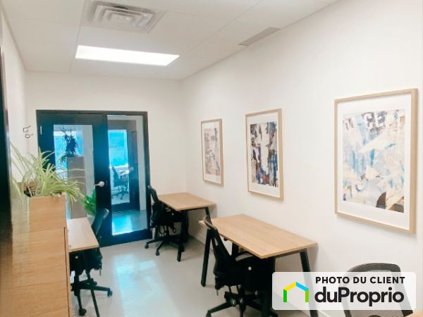 200-5200 boulevard des Laurentides, Auteuil for rent