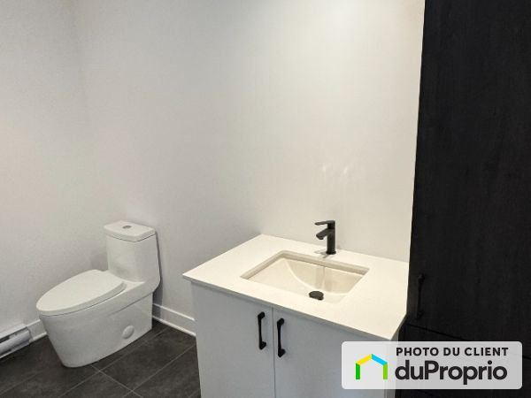 302-98, Albert-Millaire, Cowansville à louer