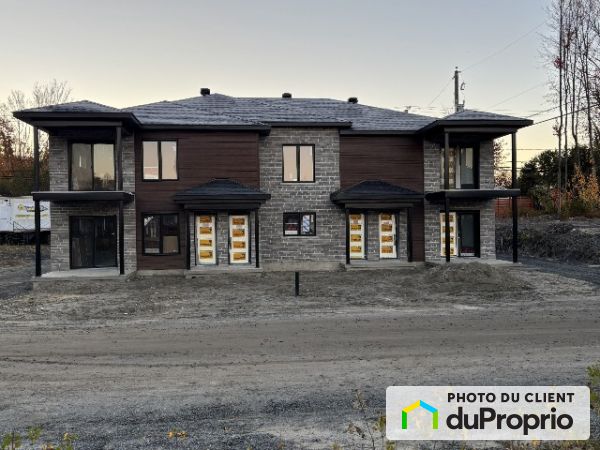 360 et 362, rue Meunier, Drummondville (St-Nicéphore) à louer