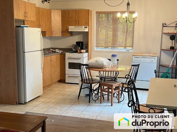 132, rue Champlain, Bromont à louer