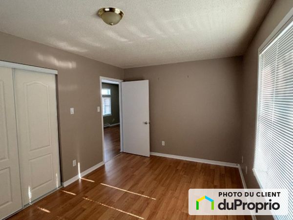 B-127, Nicolet, Gatineau (Hull) à louer