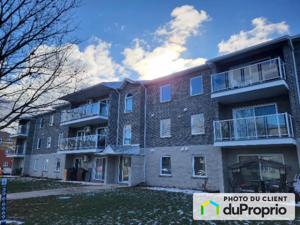 2420, rue Henriette-Céré, Longueuil (St-Hubert) à louer