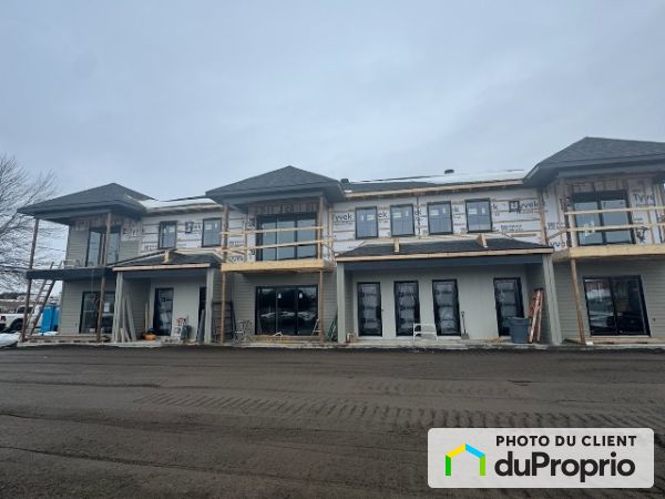 188, rue Saint-Laurent Ouest, Maskinonge à louer