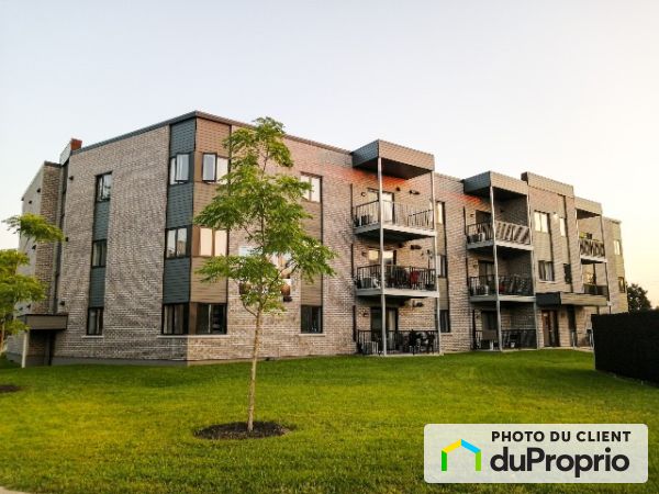 2607 Boul. Bastien, Loretteville for rent