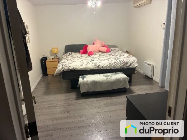 C-241 rue du Sacré-Coeur, Charlemagne for rent