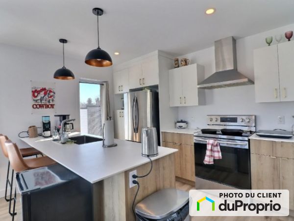 986, lamarche, Sherbrooke (Mont-Bellevue) à louer